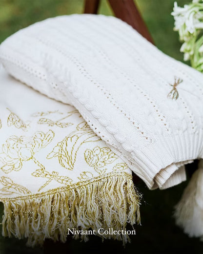 Sukoon Throw/ Blanket